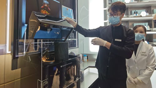 美妝店變工廠,全國首證落戶陸家嘴,現(xiàn)場調(diào)配的個(gè)性化精華液5月開售